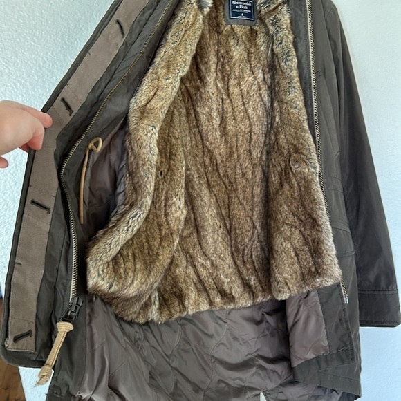 Abercrombie and Fitch parka with removable vest, size small - Picture 3 of 9